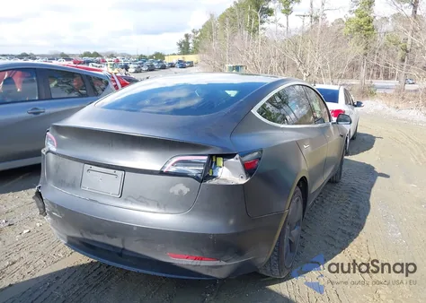 2019 Tesla Model 3 Long Range/Mid Range/Standard Range/Standard Range Plus z USA, uszkodzony, nr VIN 5YJ3E1EA6KF362425